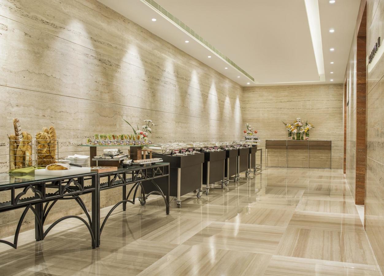 Hotel The Residency Towers 5*