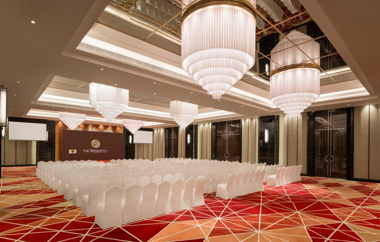 Hotel The Residency Towers 5*