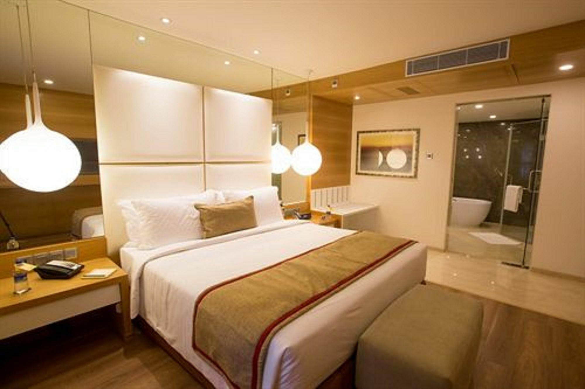 Hotel The Residency Towers 5*